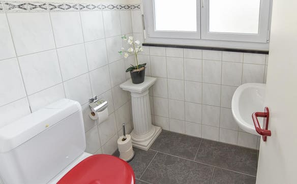 Immobilie in Teufenthal Ag - Gepflegtes, bezugsbereites Eigenheim mit PV-Anlage und Wärme-Pumpe - Bild 7