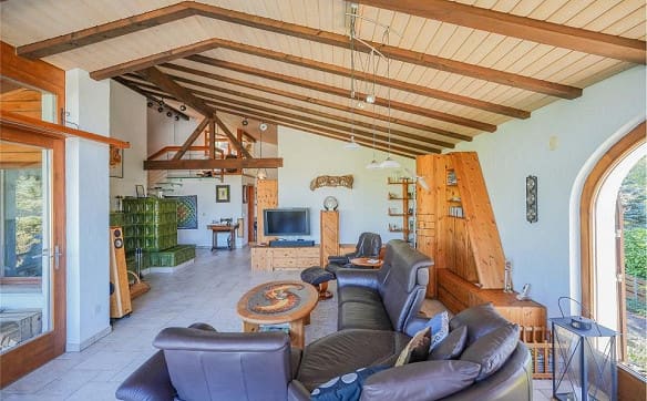 Immobilie in Effingen - Ruhig wohnen am Bauzonenrand: 7.5 Zimmer-Wohnhaus mit 3 Garagen - Bild 3