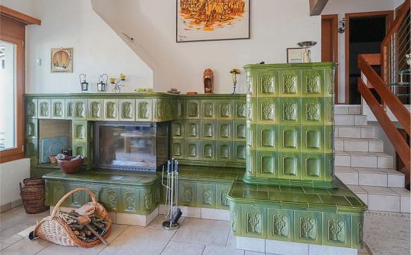 Immobilie in Effingen - Ruhig wohnen am Bauzonenrand: 7.5 Zimmer-Wohnhaus mit 3 Garagen - Bild 8