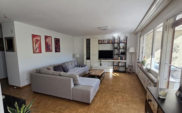 Immobilie in Wil Sg - Grosszügige 2.5 Zimmer-Wohnung mit Blick ins Grüne - Bild 0
