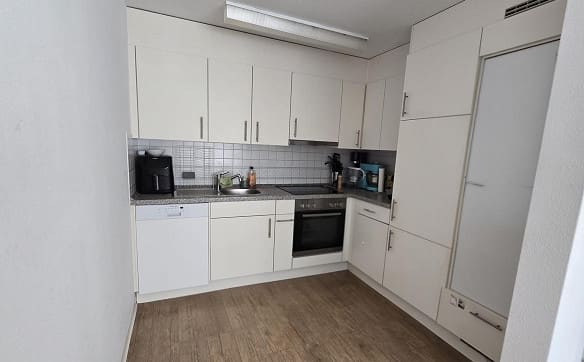 Immobilie in Wil Sg - Grosszügige 2.5 Zimmer-Wohnung mit Blick ins Grüne - Bild 3