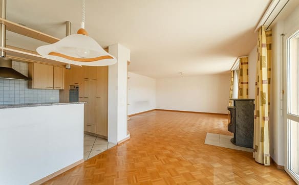 Immobilie in Schlattingen - Grosszügiges Zuhause mit Raum für eigene Ideen - Bild 4