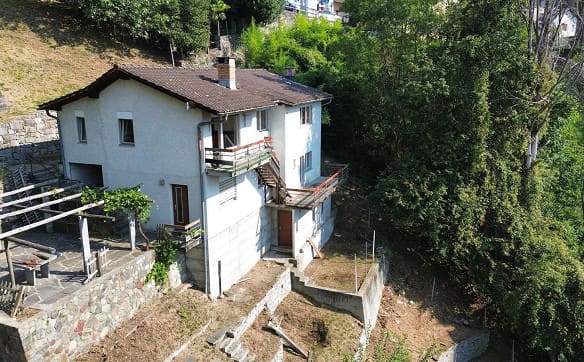 Immobilie in Pianezzo - Splendida Vista sulla Valle Morobbia, Giardino con Pergola & Potenz... - Bild 0