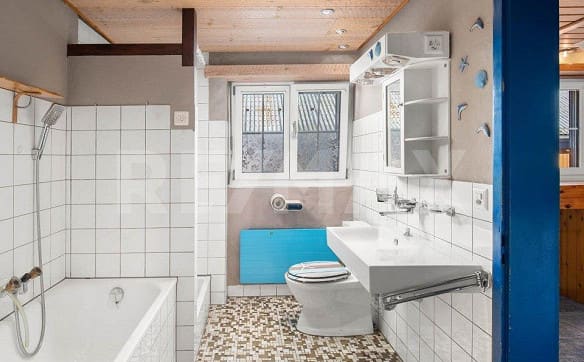 Immobilie in Vorderthal - Naturnah wohnen mit Raum für eigene Ideen! 5.5-Zimmer-Reiheneinfami... - Bild 7