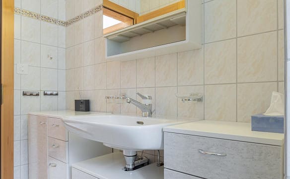 Immobilie in Ulrichen - Charmante 2.5-Zimmerwohnung mit traumhafter Aussicht in Ulrichen - Bild 11