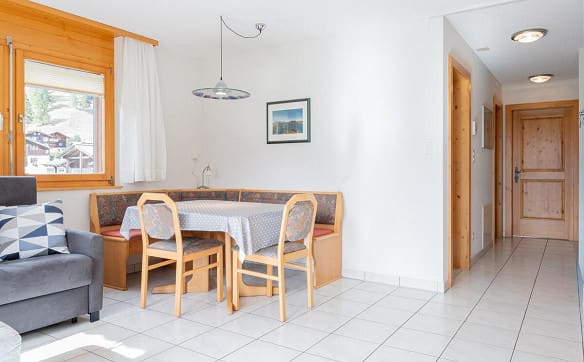 Immobilie in Ulrichen - Charmante 2.5-Zimmerwohnung mit traumhafter Aussicht in Ulrichen - Bild 4