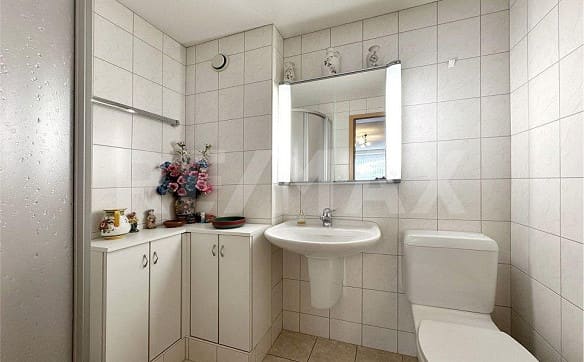 Immobilie in Wimmis - Über den Dächern wohnen - 2½ Zimmer mit Bergsicht - Bild 9