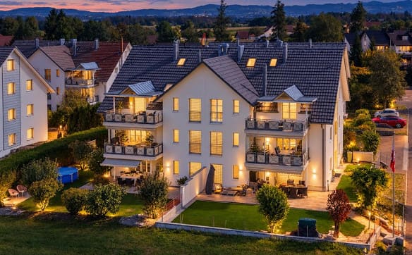 Immobilie in Oetwil Am See - Wohnen mit Weitblick - charmante 4.5-Zimmer-Duplexwohnung mit Holza... - Bild 14