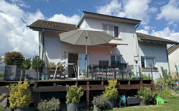Immobilie in Sutz - freistehend, sonnig, ruhig - ideal für eine Familie und ein Paar - Bild 1