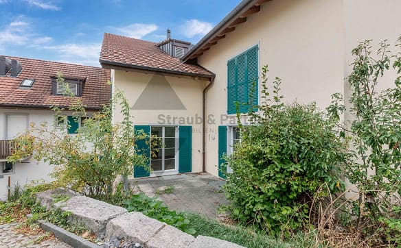 Immobilie in Oberweningen - BIJOU MIT BALKON UND GARTENSITZPLATZ IM HERZEN VON OBERWENINGEN - Bild 2