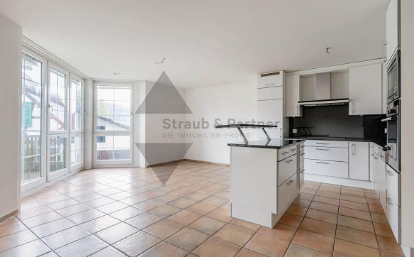 Immobilie in Oberweningen - BIJOU MIT BALKON UND GARTENSITZPLATZ IM HERZEN VON OBERWENINGEN - Bild 3