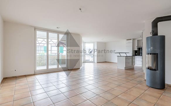Immobilie in Oberweningen - BIJOU MIT BALKON UND GARTENSITZPLATZ IM HERZEN VON OBERWENINGEN - Bild 5