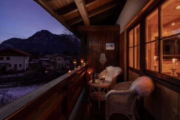 Immobilie in Inzell - Zirbenholz-Chalet-Appartement mit Balkon und Bergblick - Bild 0