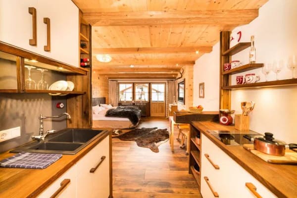 Immobilie in Inzell - Zirbenholz-Chalet-Appartement mit Balkon und Bergblick - Bild 2