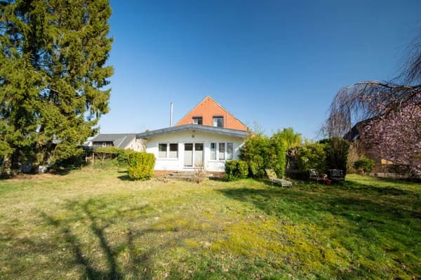 Immobilie in Worpswede - Freistehendes Einfamilienhaus auf großem Grundstück - Bild 1