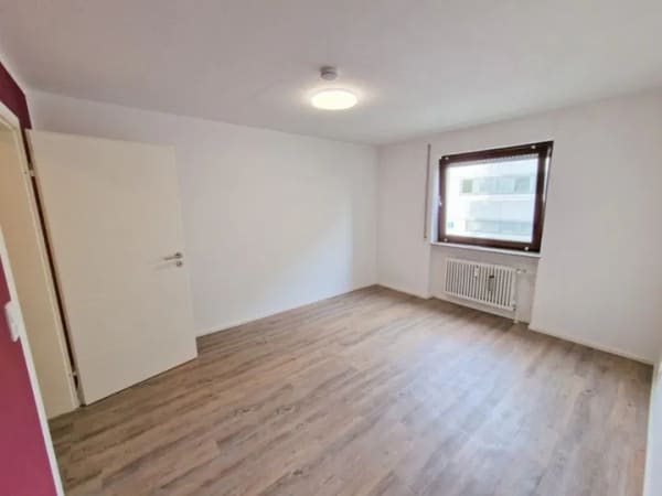Immobilie in Wendlingen am Neckar - **WOHNEN wie im URLAUB... Zentrale Lage von Wendlingen! - Bild 3