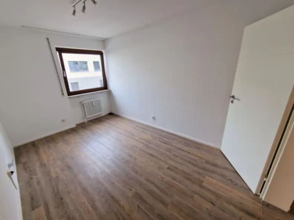 Immobilie in Wendlingen am Neckar - **WOHNEN wie im URLAUB... Zentrale Lage von Wendlingen! - Bild 4