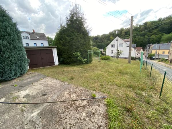 Immobilie in Altmittweida - Einfamilienhaus mit Garagen, Nebengebäuden sucht neuen Eigentümer - Bild 1