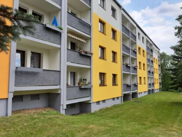 Immobilie in Marienberg - Wertbeständige Kapitalanlage in modernisiertem Mehrfamilienhaus - Bild 1