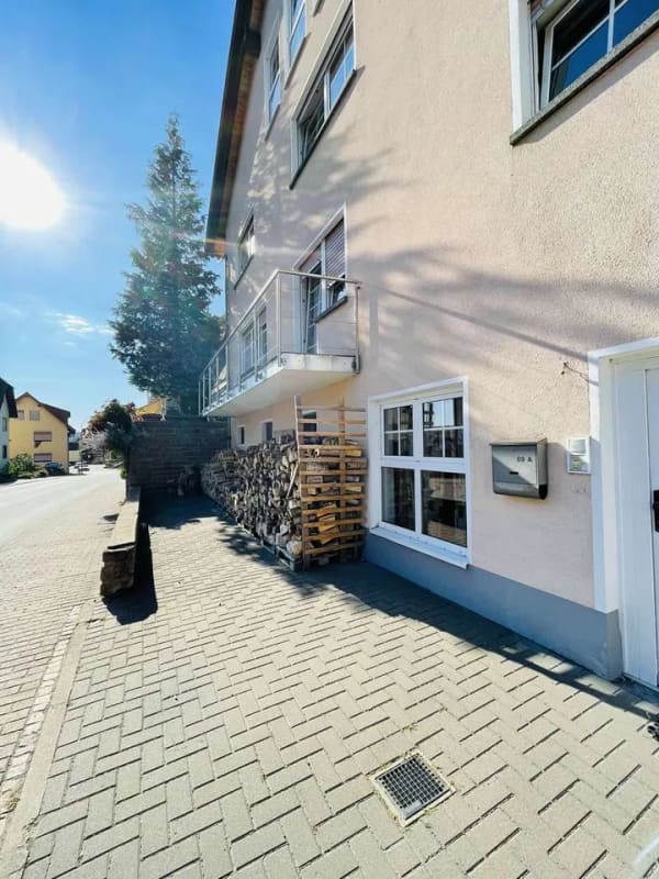 Immobilie in Wiesenbach - Modernisiertes, geräumiges Zweifamilienhaus mit extragroßer Garage in Wiesenbach bei Heidelberg - Bild 1
