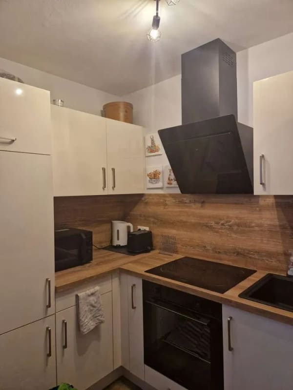 Immobilie in Bad Berneck im Fichtelgebirge -  Stilvolles Apartment, Top Ausstattung mit hochwertiger  Einbauküche & Inneneinrichtung inclusive  - Bild 3