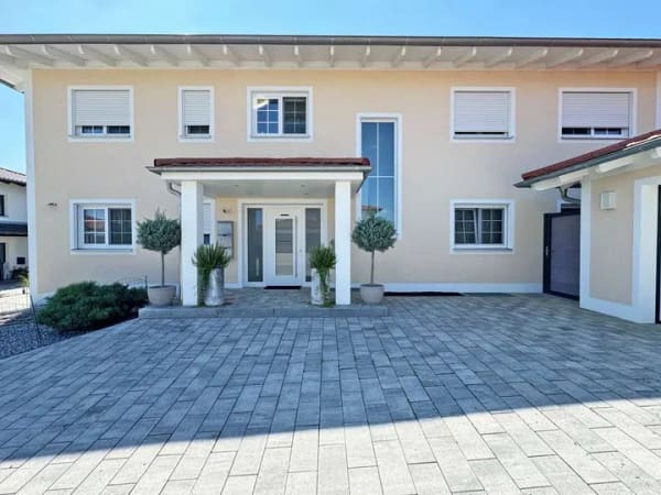 Immobilie in Vilsheim - Exklusive 4-Zimmer-Wohnung in Villa am Waldrand von Vilsheim – Ihr neues Zuhause! - Bild 3