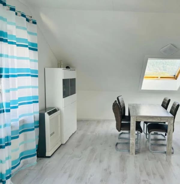 Immobilie in Kulmbach - 3-Zimmer Dachgeschosswohnung mit Klimaanlage in Kulmbach-Mangersreuth! - Bild 1