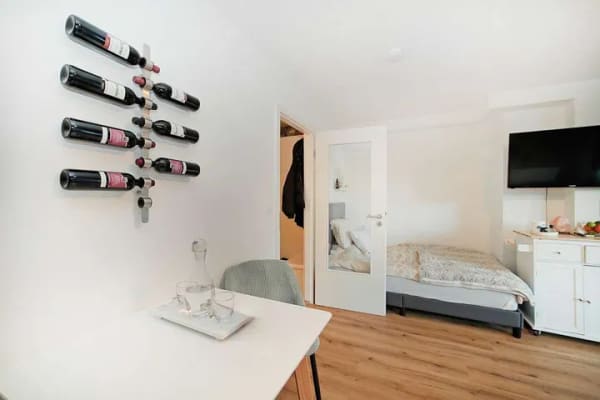 Immobilie in Oberschleißheim - Attraktive, möbliert 1-Zimmer-Wohnung mit Balkon - Perfekt für Investoren  - Bild 3