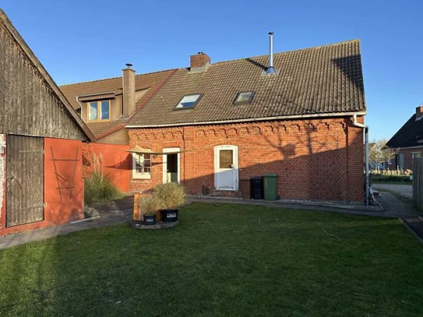 Immobilie in Fargau-Pratjau - Modernisierte Doppelhaushälfte mit viel Platz und Hofcharakter - Bild 0