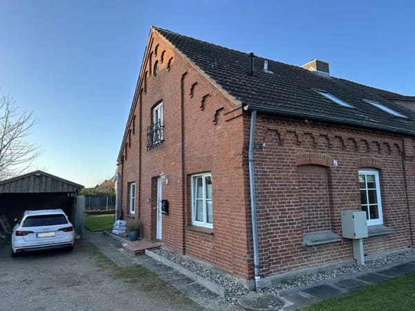 Immobilie in Fargau-Pratjau - Modernisierte Doppelhaushälfte mit viel Platz und Hofcharakter - Bild 2