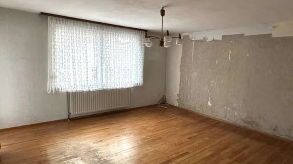 Immobilie in Mehlingen - Freie Bahn für Ihre Ideen: Mehrfamilienhaus mit Potenzial auf knapp 1.000 m² Grundstück - Bild 2