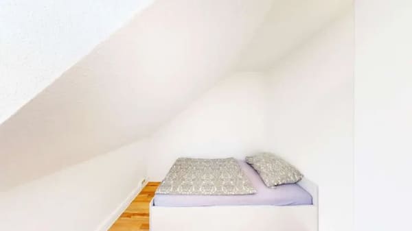 Immobilie in Schönebeck (Elbe) - Preiswerte 3-Zimmer-Dachgeschosswohnung in Schönebeck (Elbe) - Bild 3