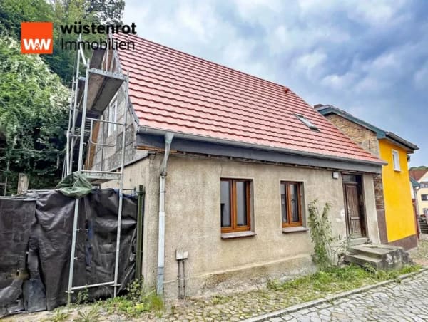 Immobilie in Burg Stargard - DAS KANN EIN SCHMUCKSTÜCK WERDEN: WOHNHAUS MIT NEUEM DACH + NEUEN FENSTERN + FAST NEUER HEIZUNG - Bild 4
