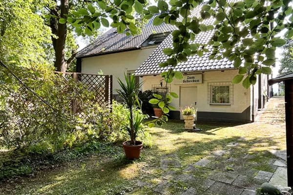 Immobilie in Coppenbrügge - Teilsaniertes 2-3 Familienhaus in absoluter Alleinlage - Bild 0