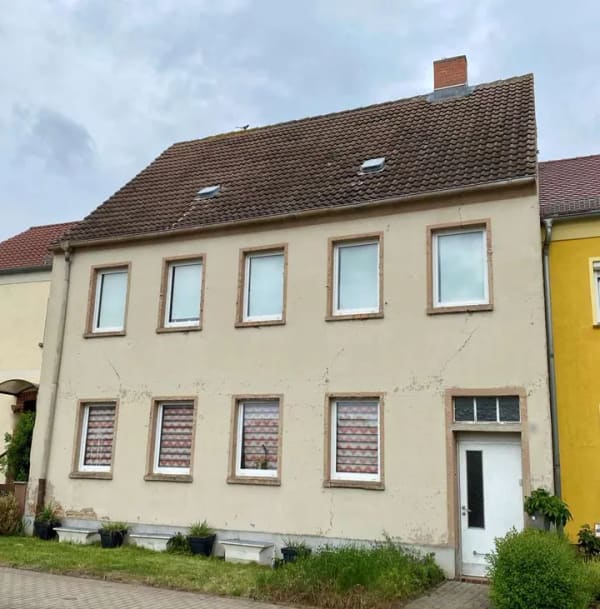 Immobilie in Zerbst/Anhalt - Handwerker aufgepasst! Zweifamilienhaus im Herzen von Zerbst/Anhalt sucht neuen Eigentümer - Bild 0