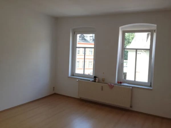 Immobilie in Glauchau - Mehrfamilienhaus saniert, verkehrsgünstige Lage - Bild 1