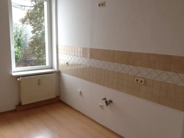 Immobilie in Glauchau - Mehrfamilienhaus saniert, verkehrsgünstige Lage - Bild 2
