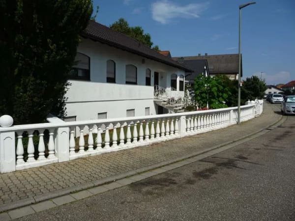 Immobilie in Lingenfeld - Lingenfeld- Blickfang - stilvoller, gepflegter, großer Bungalow-Traumgarten / von Privat ohne Makler - Bild 3