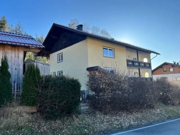 Immobilie in Bodenmais - MFH mit zwei getrennten Wohnungen und separaten Bauplatz in Bodenmais zu verkaufen - Bild 3