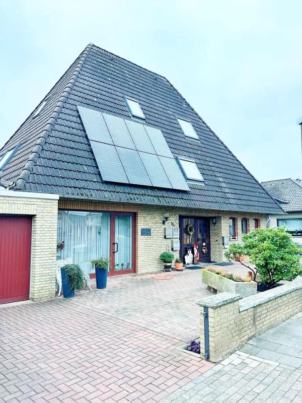 Immobilie in Diepholz - *** Exklusives Mehrfamilienhaus in Top-Lage von Diepholz mit schönem Garten *** - Bild 1