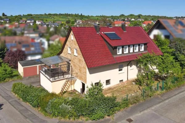 Immobilie in Birkenfeld - Charmantes Zweifamilienhaus mit Weitblick – renovierungsbedürftig, aber voller Möglichkeiten - Bild 0