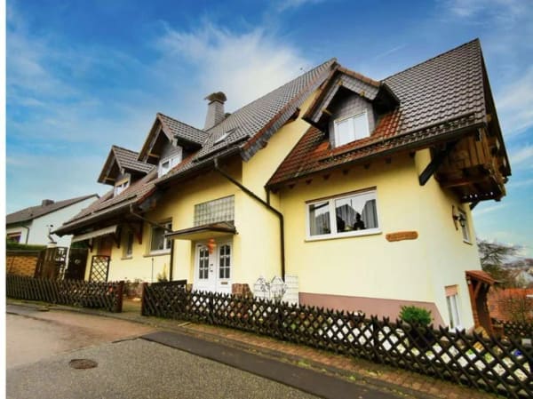 Immobilie in Schöllkrippen - Von Privat - saniertes Mehrfamilienhaus mit geh. Innenausstattung - Bild 0