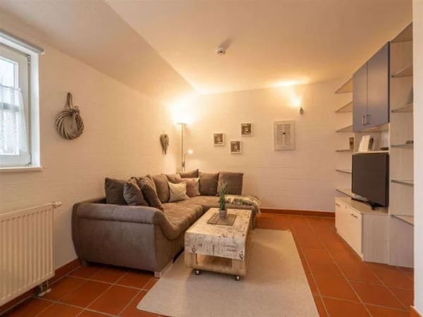 Immobilie in Dranske - Strandnah & ruhig an der Feldkante - beliebte 2-Zimmer-Wohnung in Top Lage - Bild 1