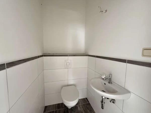Immobilie in Schiffweiler - Wohn- und Geschäftshaus in Schiffweiler-Heiligenwald – attraktive Kapitalanlage! - Bild 3