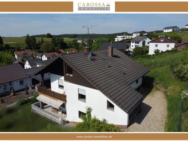 Immobilie in Bayerbach b. Ergoldsbach - Ein Haus, viele Möglichkeiten – Ihr neues Zuhause mit Ausbaupotenzial in Bayerbach in ruhiger Lage! - Bild 0