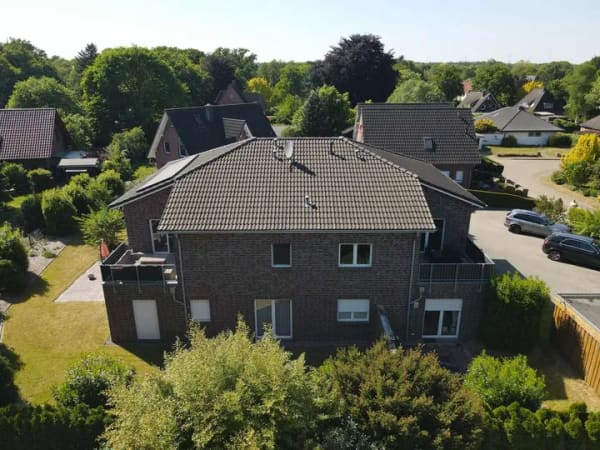 Immobilie in Hude (Oldenburg) - Kapitalanleger aufgepasst! Junges 4-Parteien-Haus in ruhiger Lage. - Bild 2