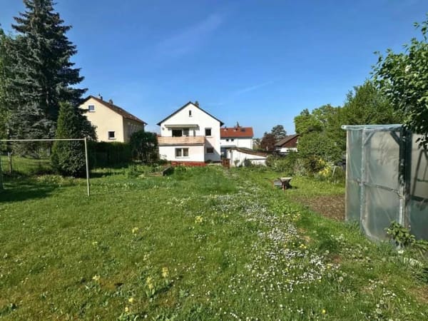 Immobilie in Schweinfurt - Hübsche und familienfreundliche 5-Zim.-Wohnung mit Garten am Schweinfurt-Steinberg - Bild 2