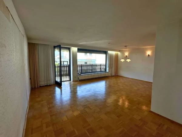 Immobilie in Schweinfurt - Hübsche und familienfreundliche 5-Zim.-Wohnung mit Garten am Schweinfurt-Steinberg - Bild 3