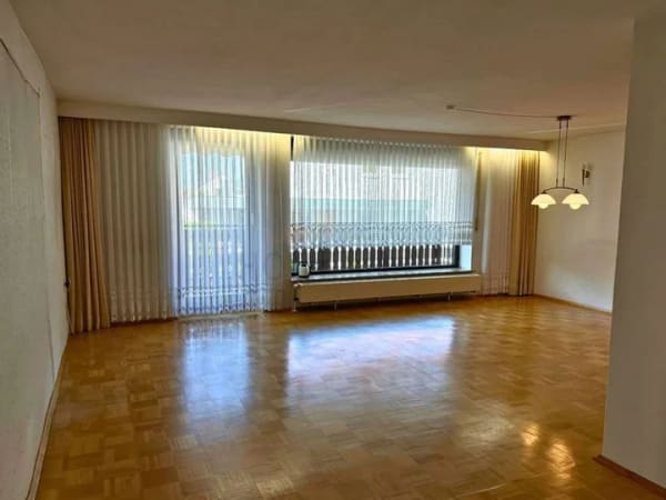 Immobilie in Schweinfurt - Hübsche und familienfreundliche 5-Zim.-Wohnung mit Garten am Schweinfurt-Steinberg - Bild 4