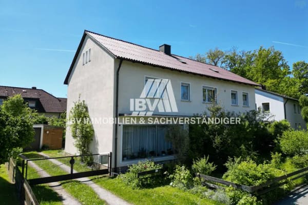 Immobilie in Sulzbach-Rosenberg - Etwas Besonderes: Großes Mehrfamilienhaus mit ehemaliger Bäckerei in Sulzbach am Loderhof - Bild 0